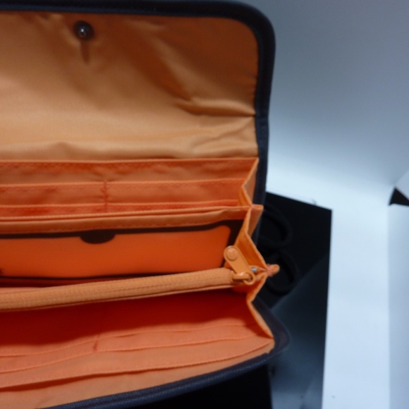 PACSAFE NWOT Phone Passport RFID Travel Accordion Wallet Wristlet GREY ORANGE - Picture 2 of 7